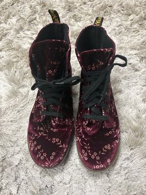 Dr. Martens Burgundy Floral Velvet Lace-Up Boots Sz 10